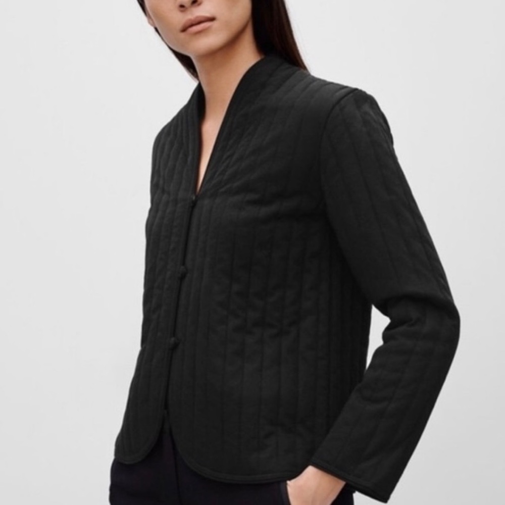 Gray Aritzia Black Quilted Collarless Jacket